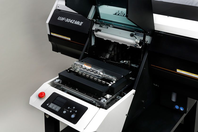 UJF-3042MkII